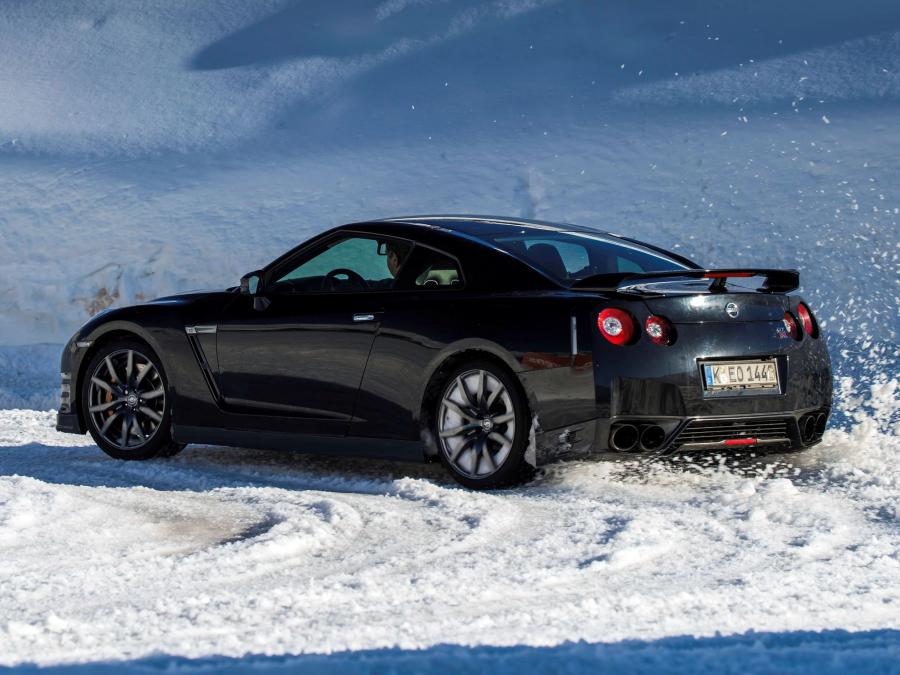 Nissan GT-R 2014 года  (фото 9 из 80)